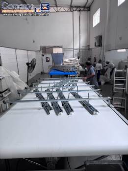 Divisora boleadora para massas de p�es 12.000 unidades por hora 4 canais