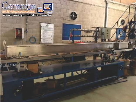 Extrusora para processar perfil de poliuretano Extrusora para processar perfil de poliuretano