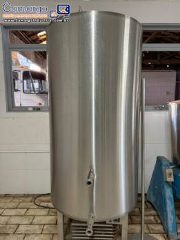 Tanque fermentador em inox auto refrigerado para cervejas 250 litros Fass Bier Tanque fermentador em inox auto refrigerado para cervejas 250 litros Fass Bier