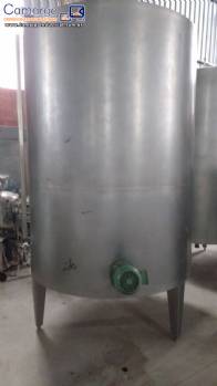 Tanque para 3.000 L em aço inox Brasholanda Tanque para 3.000 L em aço inox Brasholanda